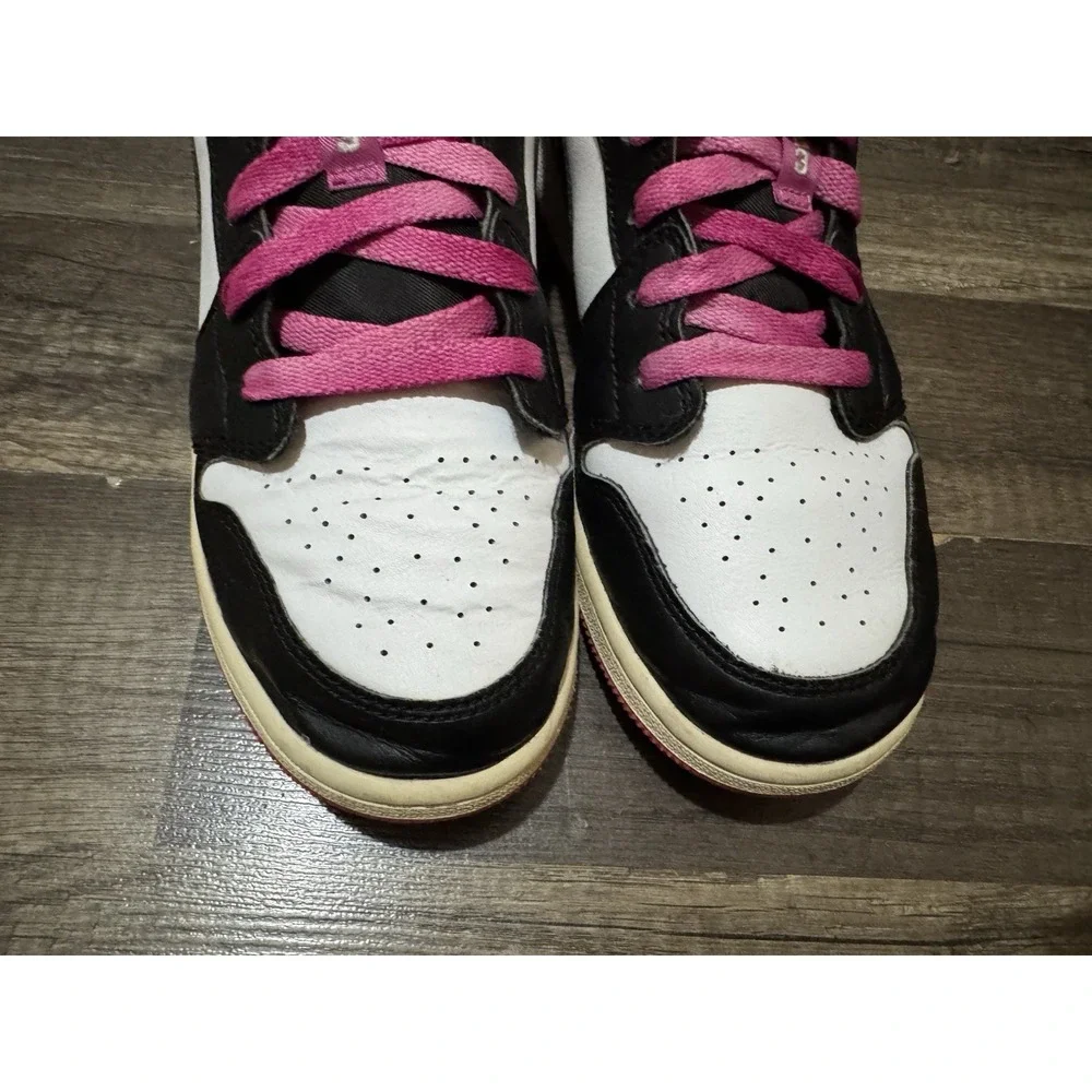 Nike Air Jordan 1‎ Low Black Active Fuchsia GS CT1564-005 Youth Size 6.5y